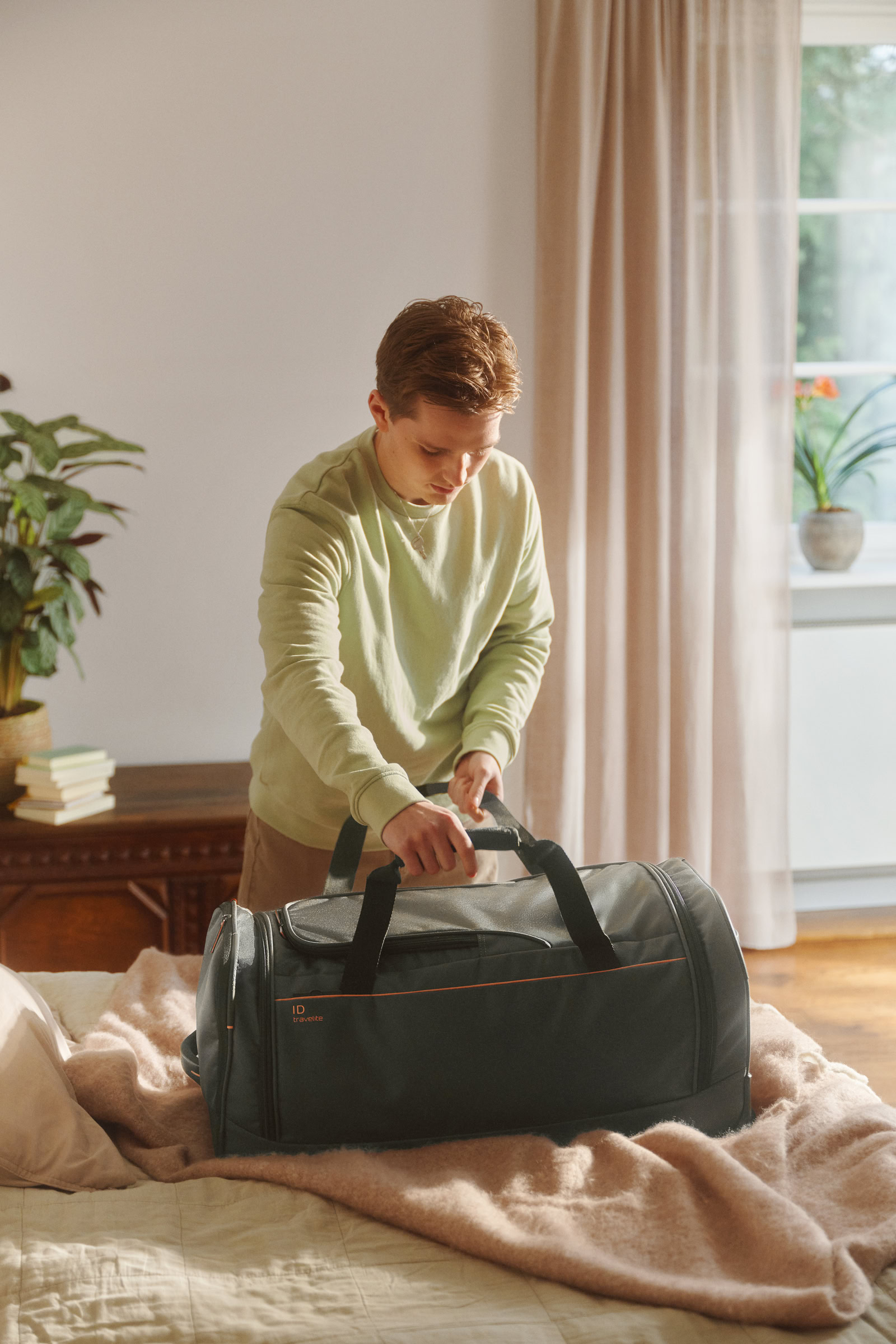 1600 travelite_Crosslite_Image_6_1